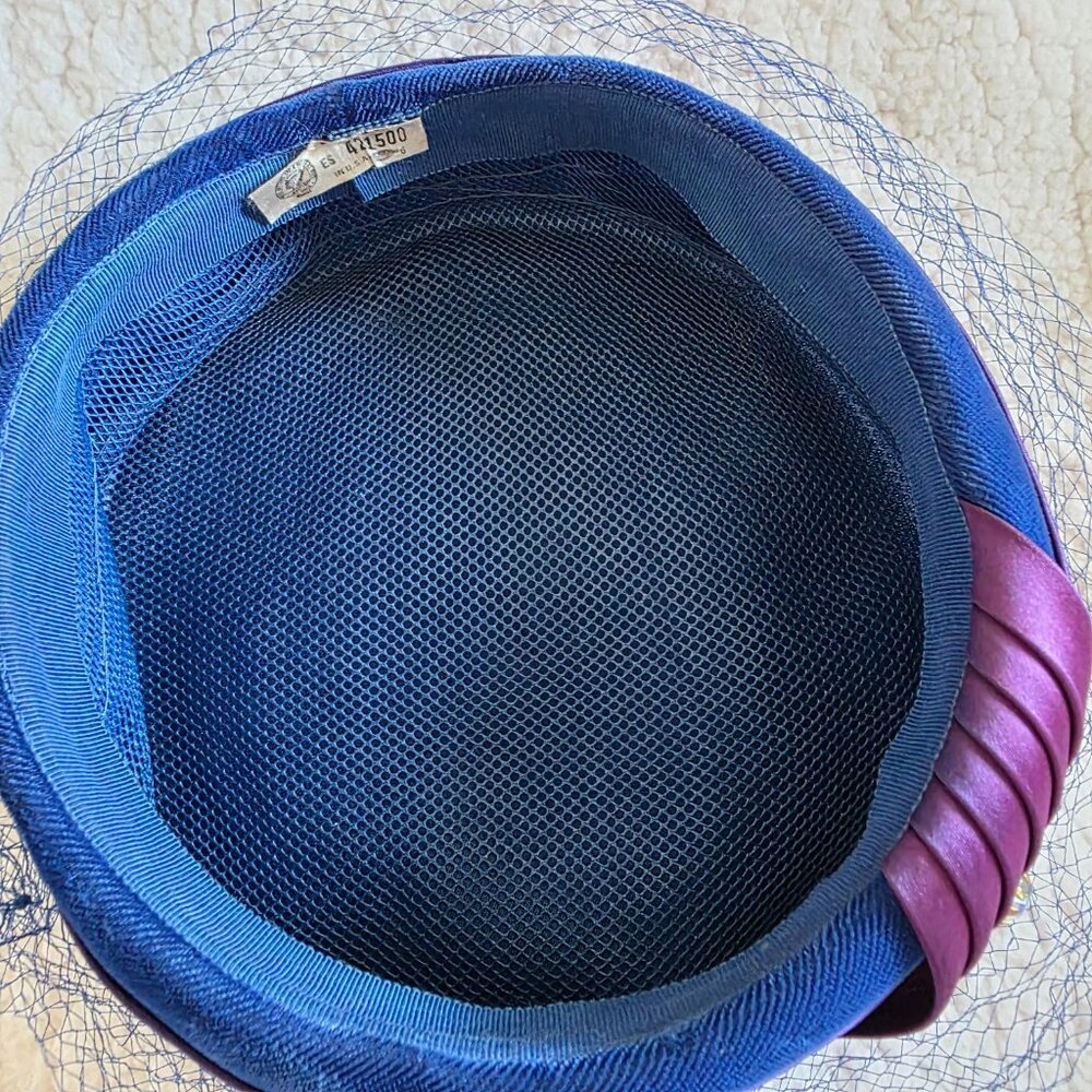 Pillbox Hat in Royal Blue Velvet with Netting - Union Made 1960's - Picture 6 of 7
